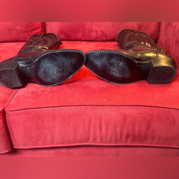 L1509-63 Black Cherry Brush Off Goat Exotic Lucchese Mens Cowboy Men SZ 10.5 - Picture 3 of 5